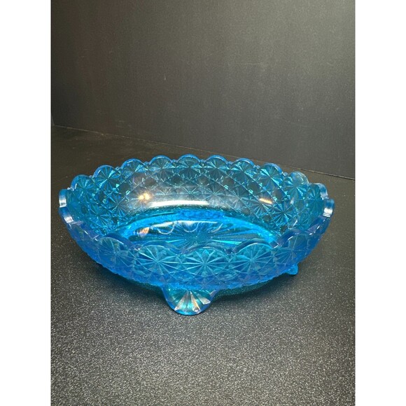 Vintage Blue Daisy Button 4-Footed Pressed Glass Bowl - Picture 2 of 9